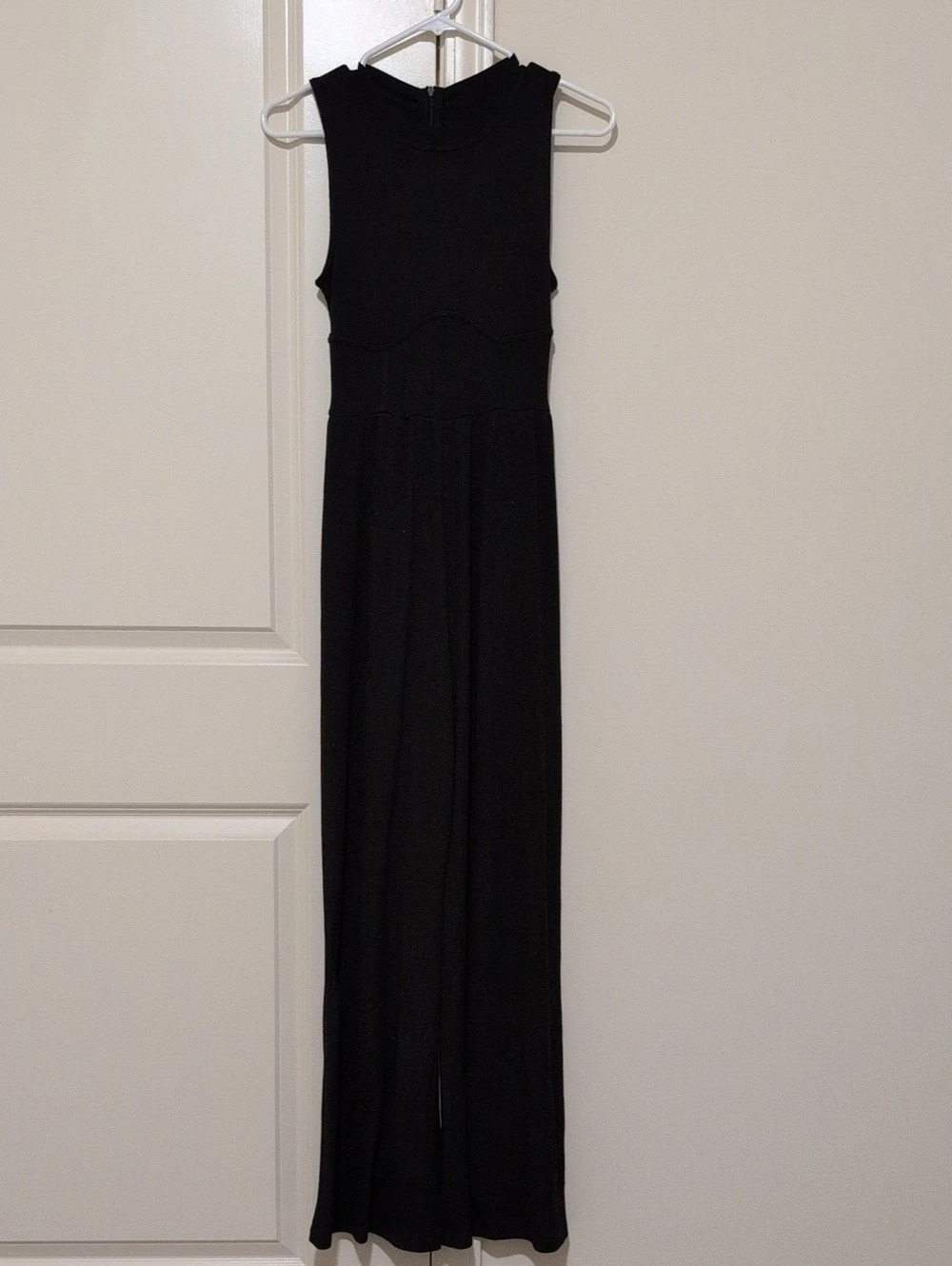 Cider Black Sleeveless Jumper Size S